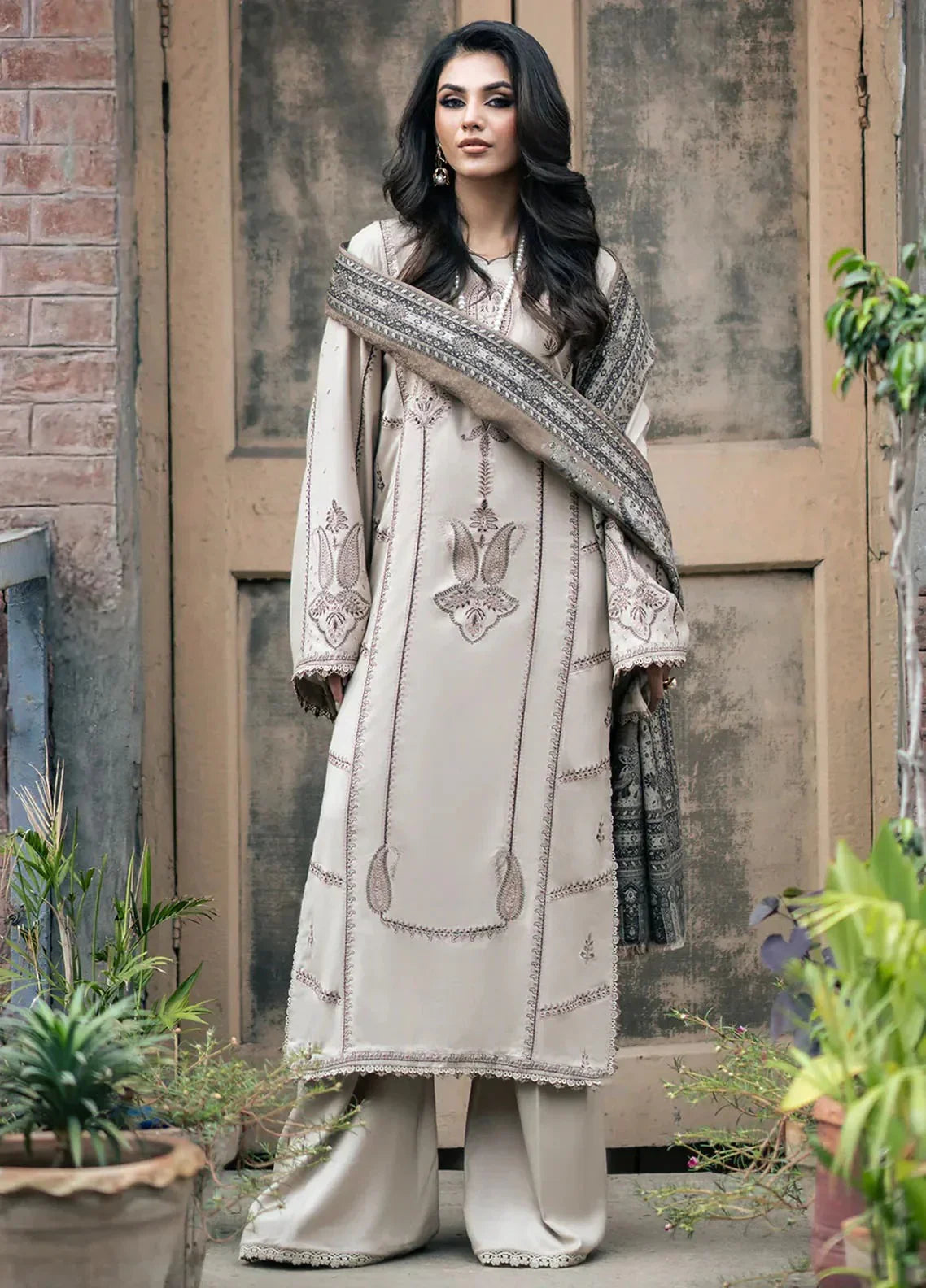 Izel Three Piece Embroidered Dhanak D-168