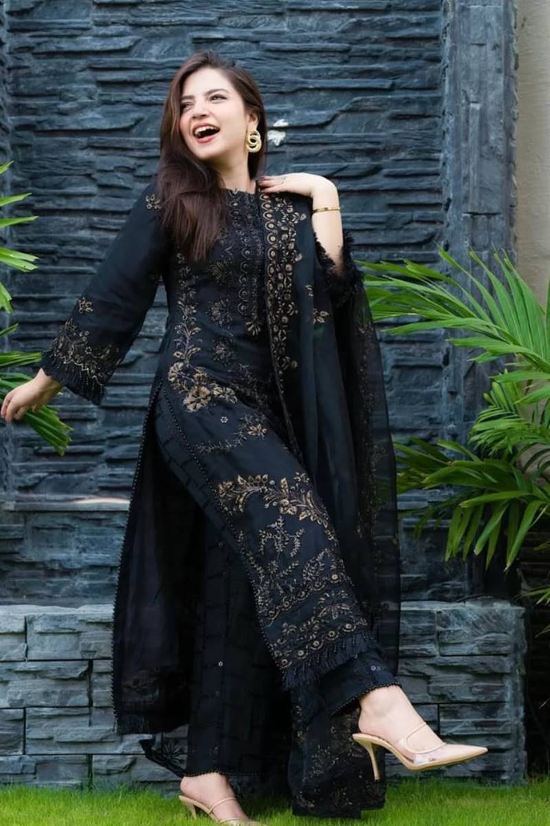 FCC-18405 lawn Embroidered three piece