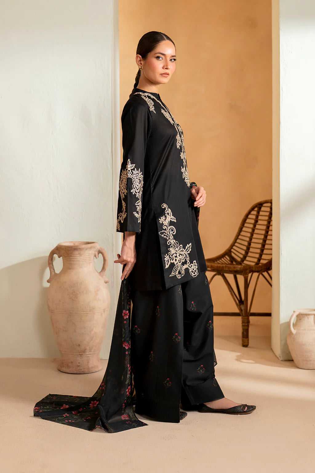 Iznik Embroidered 3 Piece Lawn Suit IZ-56