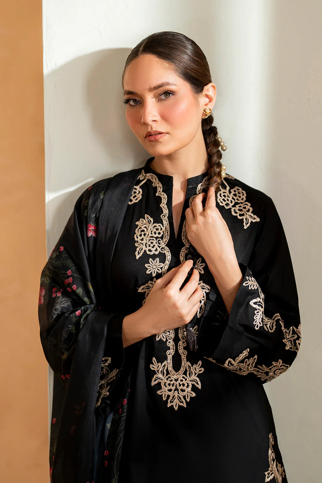 Iznik Embroidered 3 Piece Lawn Suit IZ-56