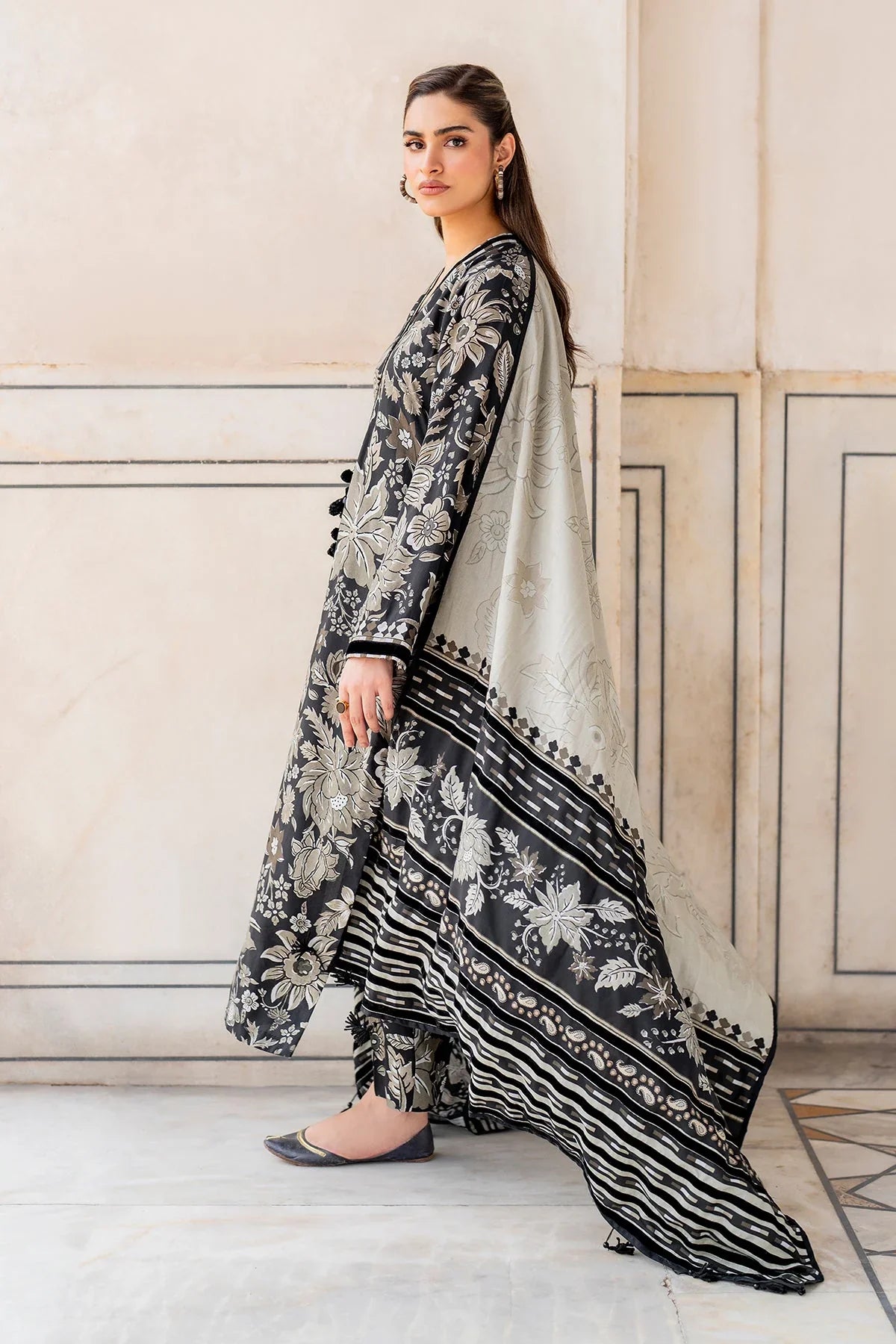 Baroque D-786 Printed three piece suit