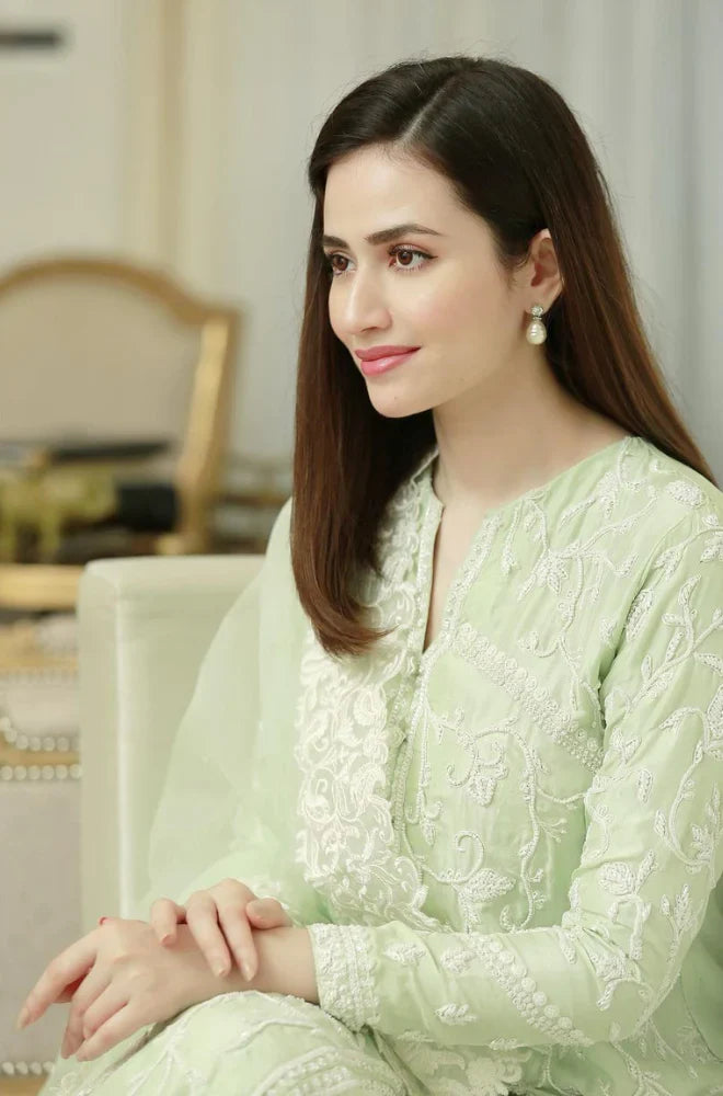 Bareeze Pista Embroidered Lawn 3 Piece Suit D/01 - D#30