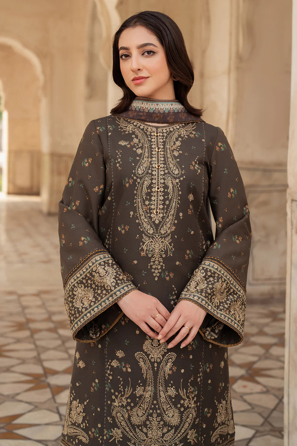 jazmin Embroidered lawn Three Piece D-30