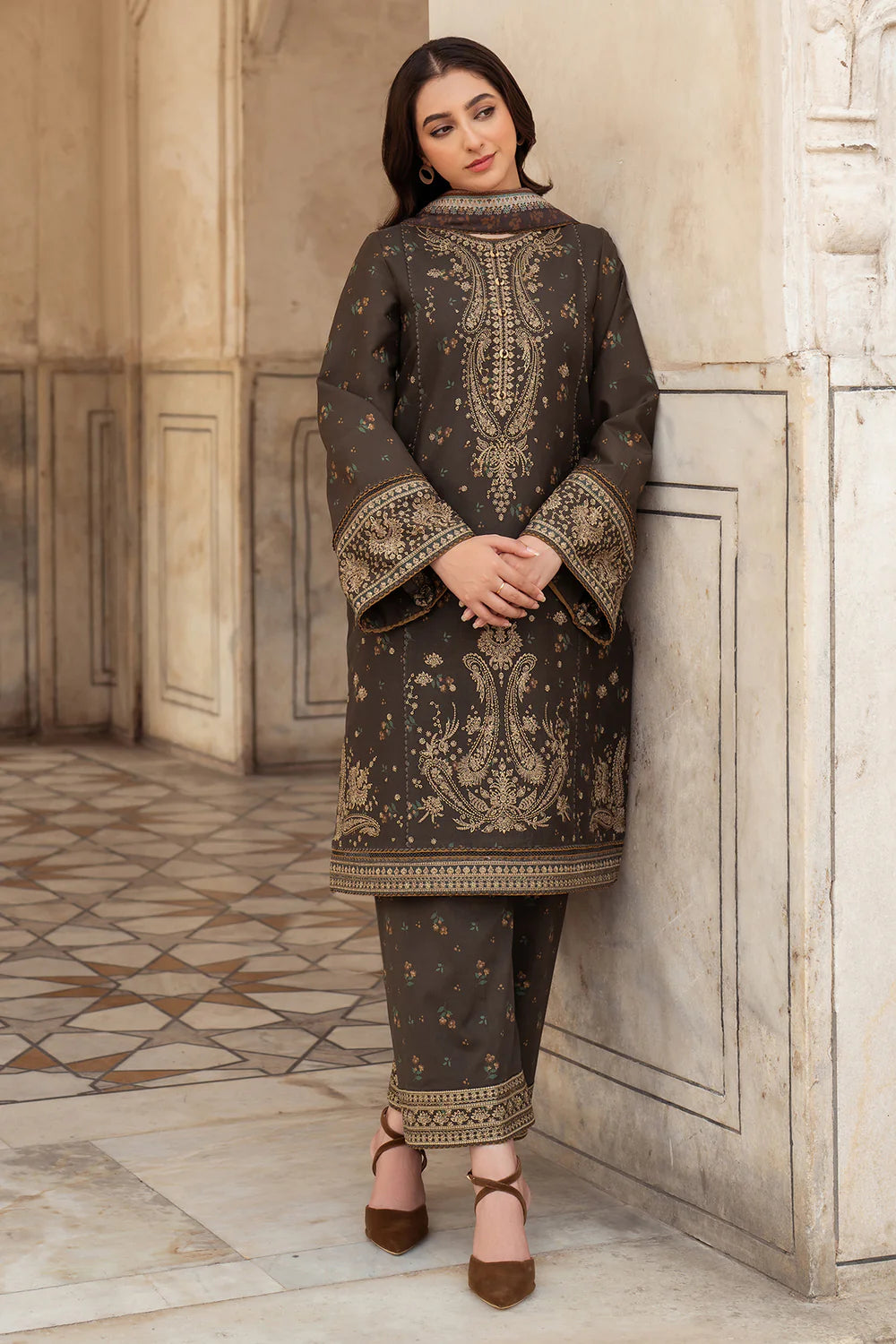 jazmin Embroidered lawn Three Piece D-30