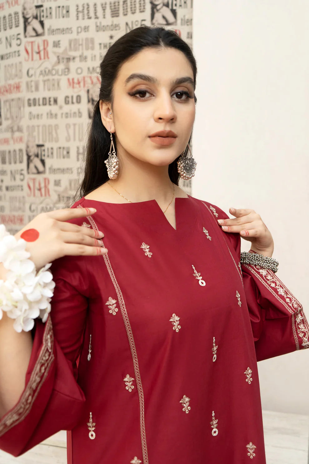 Urge Embroidered lawn Three Piece D/696