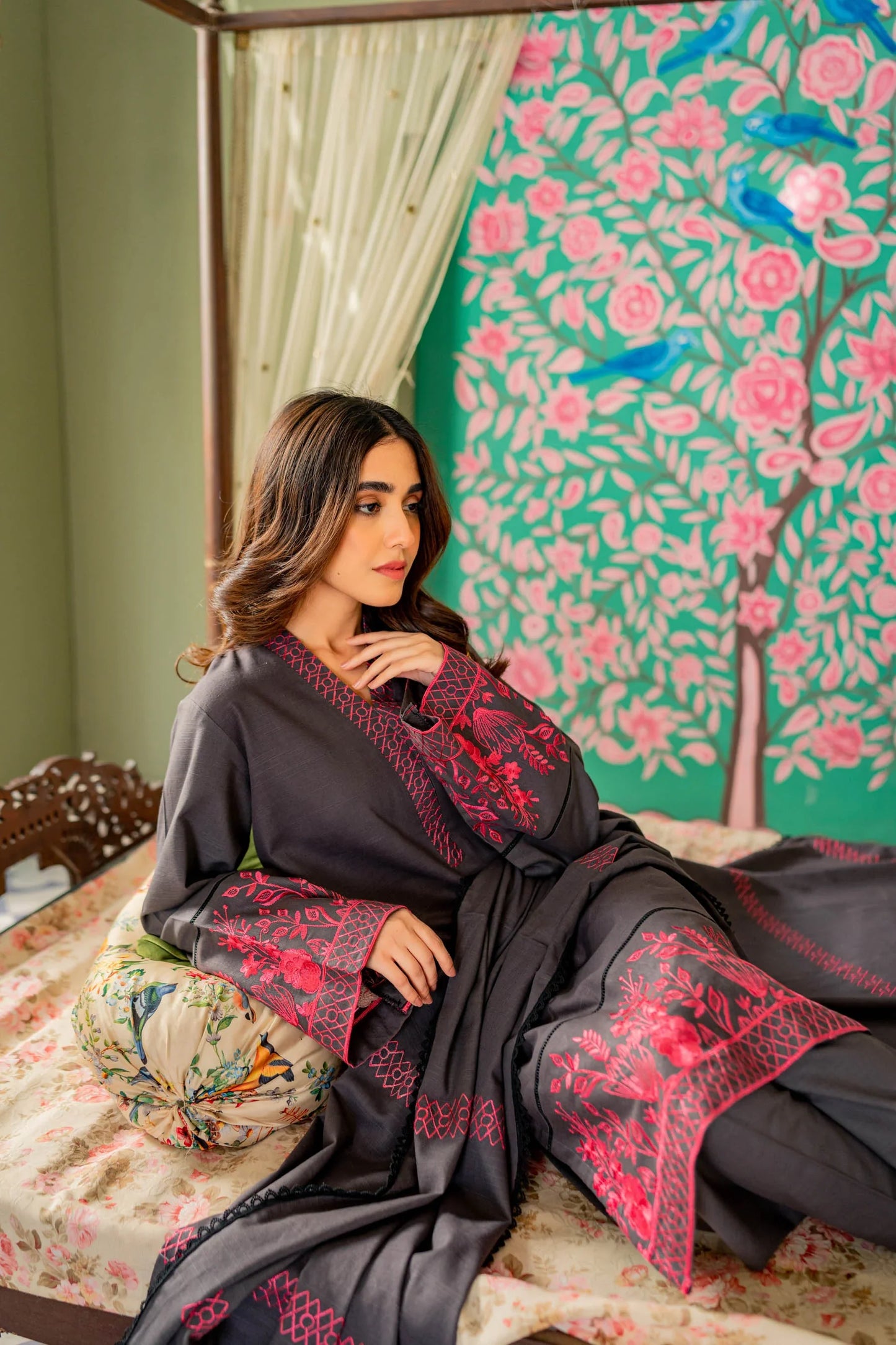 Embroidered Dhanak 3 Piece fcc-843 Black