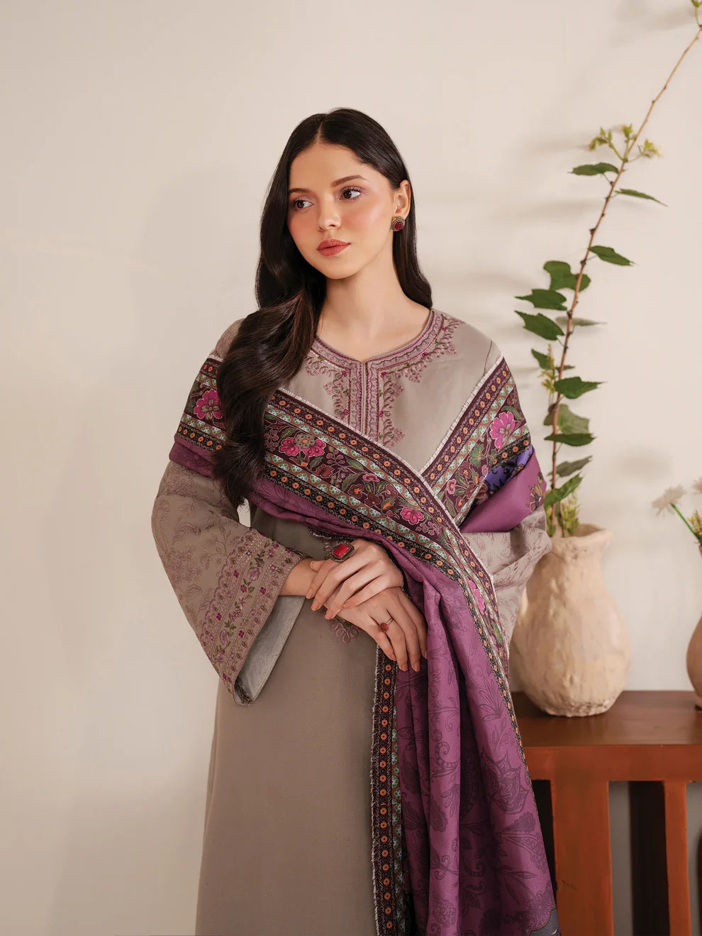 Garnet Embroidered lawn Three Piece Shahmina D/21