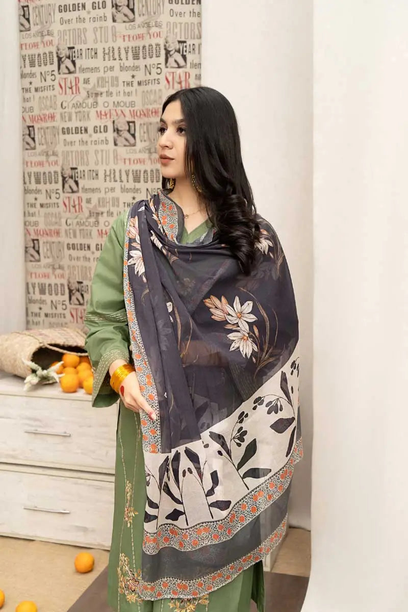 Urge Embroidered lawn Three Piece D/721