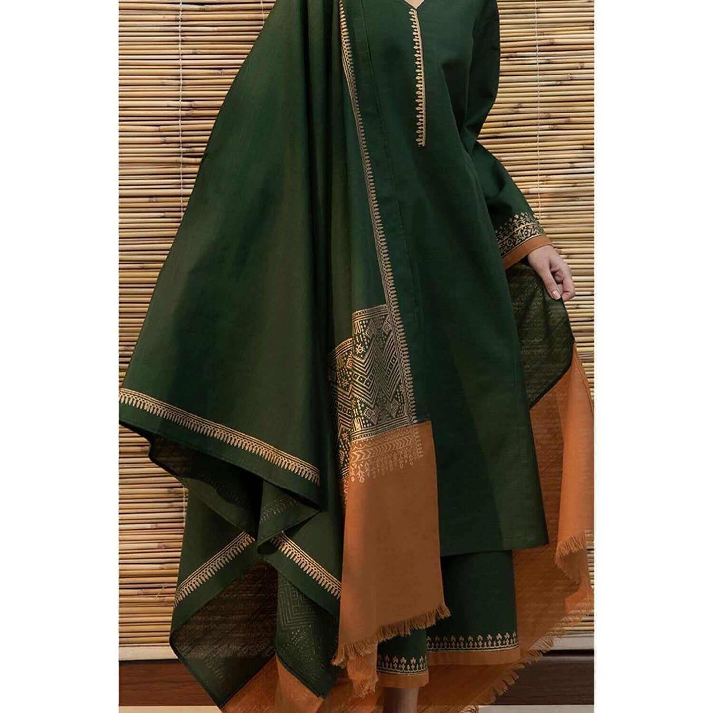 Mongia Dhanak Embroidered 3 piece With Dhanak Shawl Fcc-451