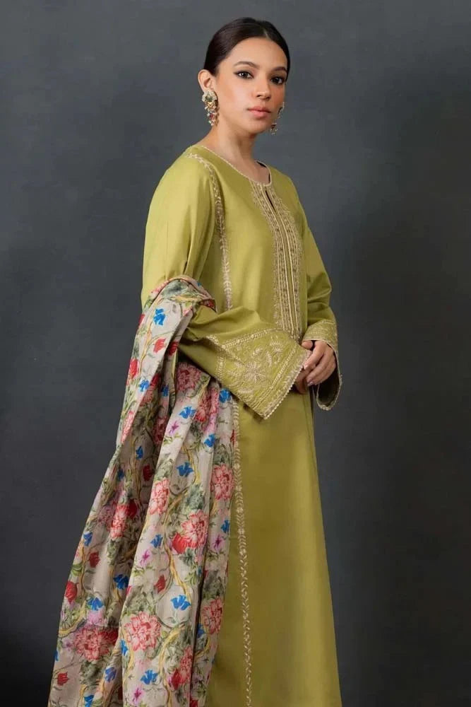 sapphire Embroidered lawn Three Piece sp-36