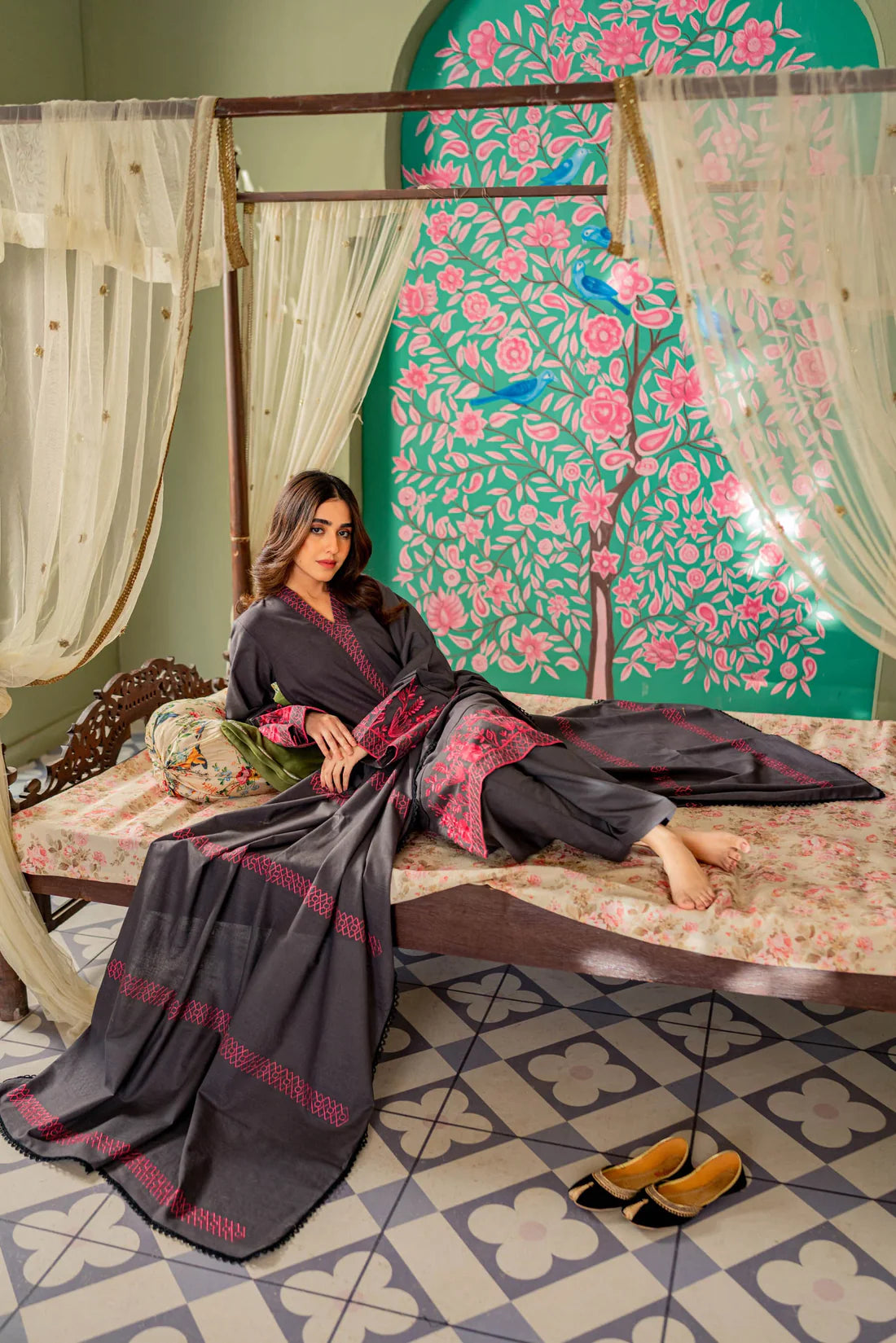 Embroidered Dhanak 3 Piece fcc-843 Black